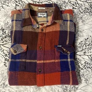 Men’s Wrangler Shacket. Size XL